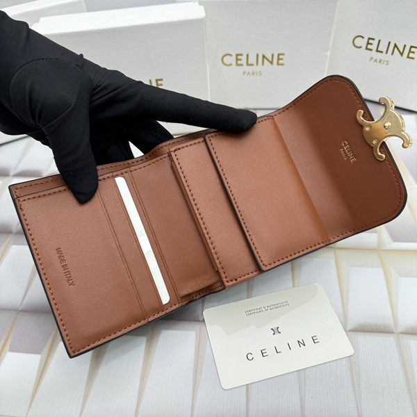 超激安ブランド財布偽物着用イメージ